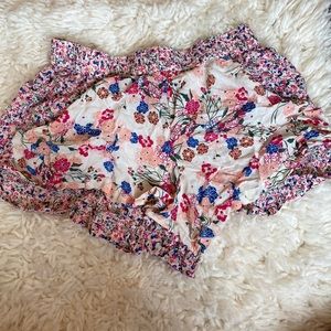 ❤️flower printed flowy lounge shorts❤️